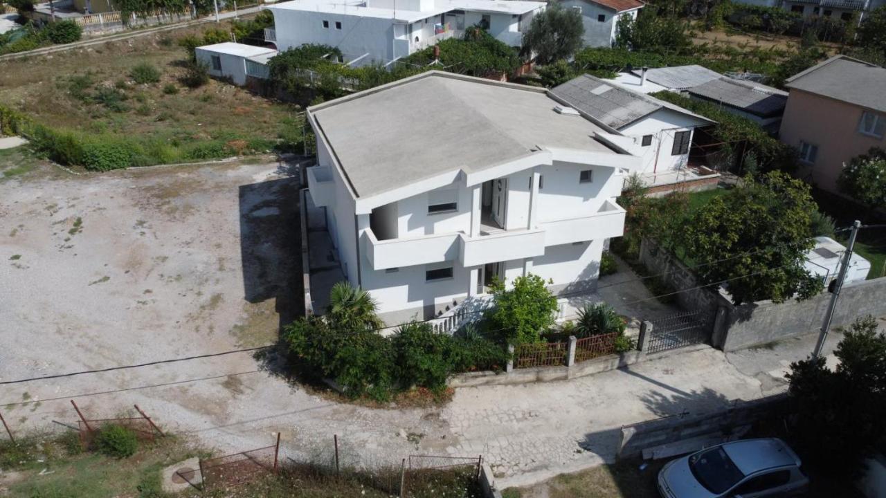 Apartmani Scepanovic 苏托莫雷 外观 照片