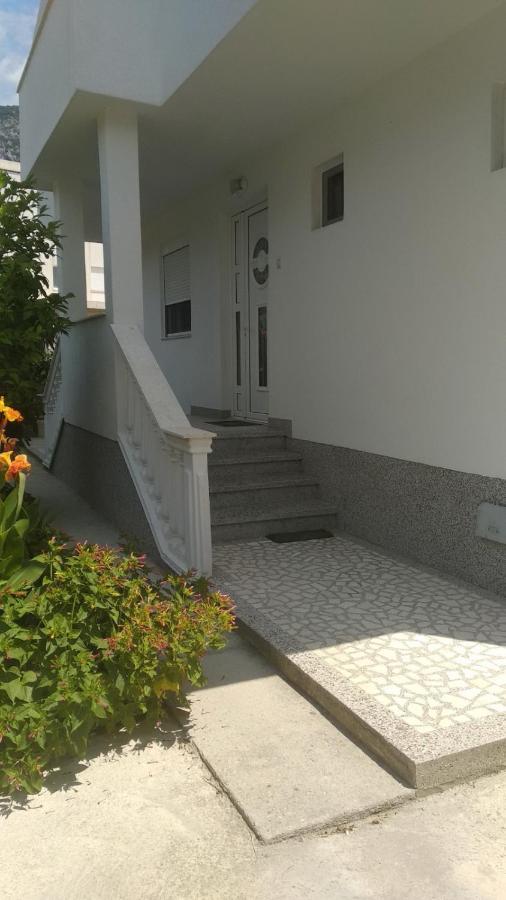 Apartmani Scepanovic 苏托莫雷 外观 照片