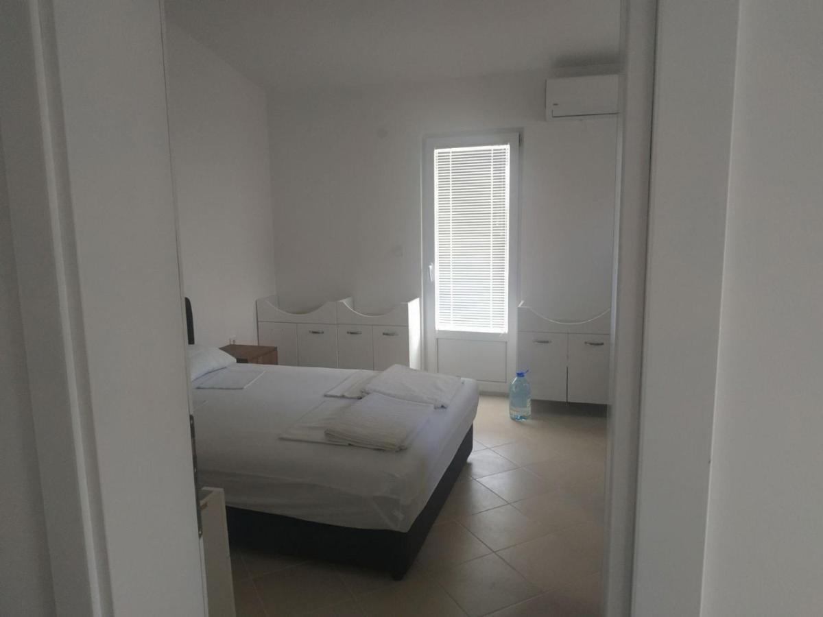 Apartmani Scepanovic 苏托莫雷 外观 照片