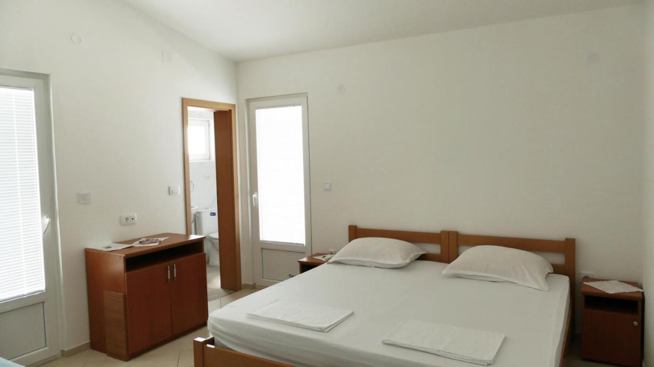 Apartmani Scepanovic 苏托莫雷 外观 照片