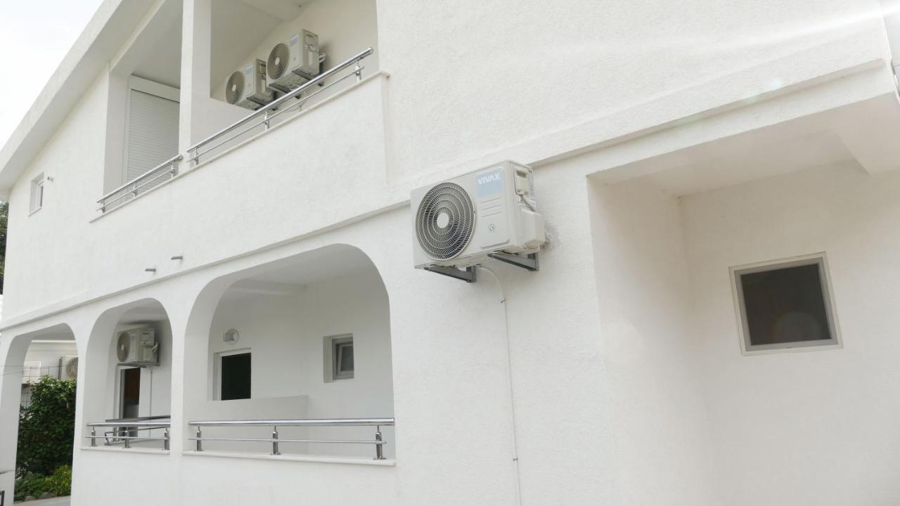 Apartmani Scepanovic 苏托莫雷 外观 照片