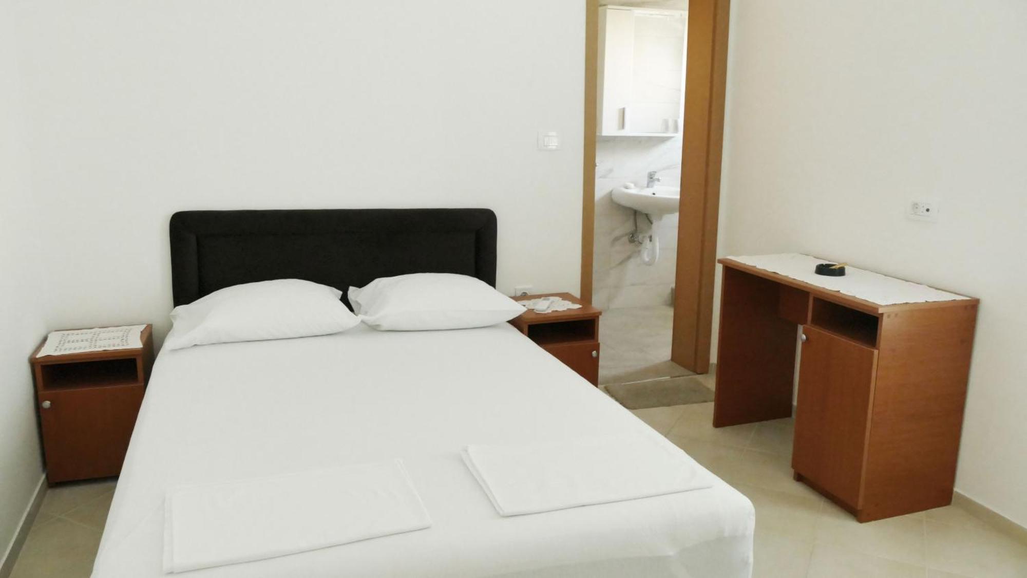 Apartmani Scepanovic 苏托莫雷 外观 照片